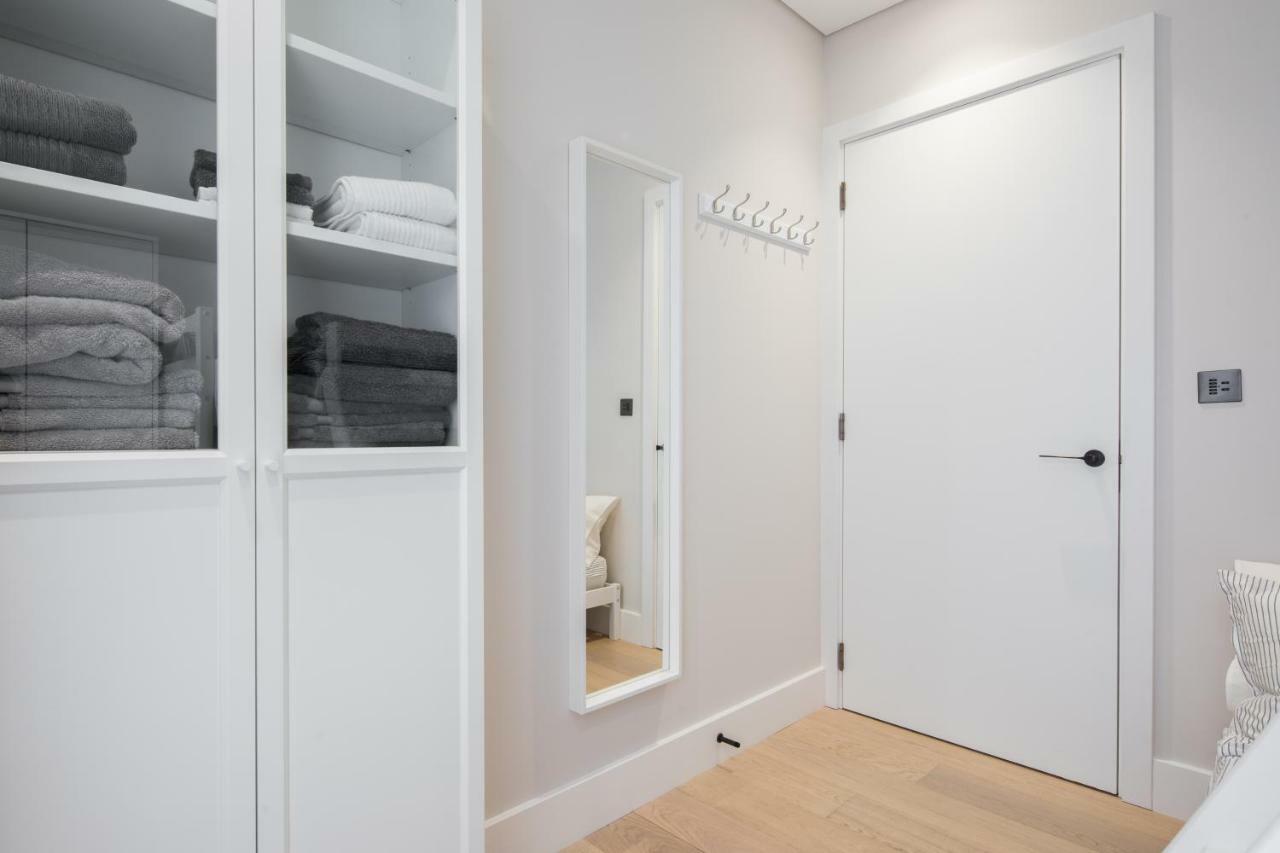 VI Castle Lane Apartment Londra Exterior foto