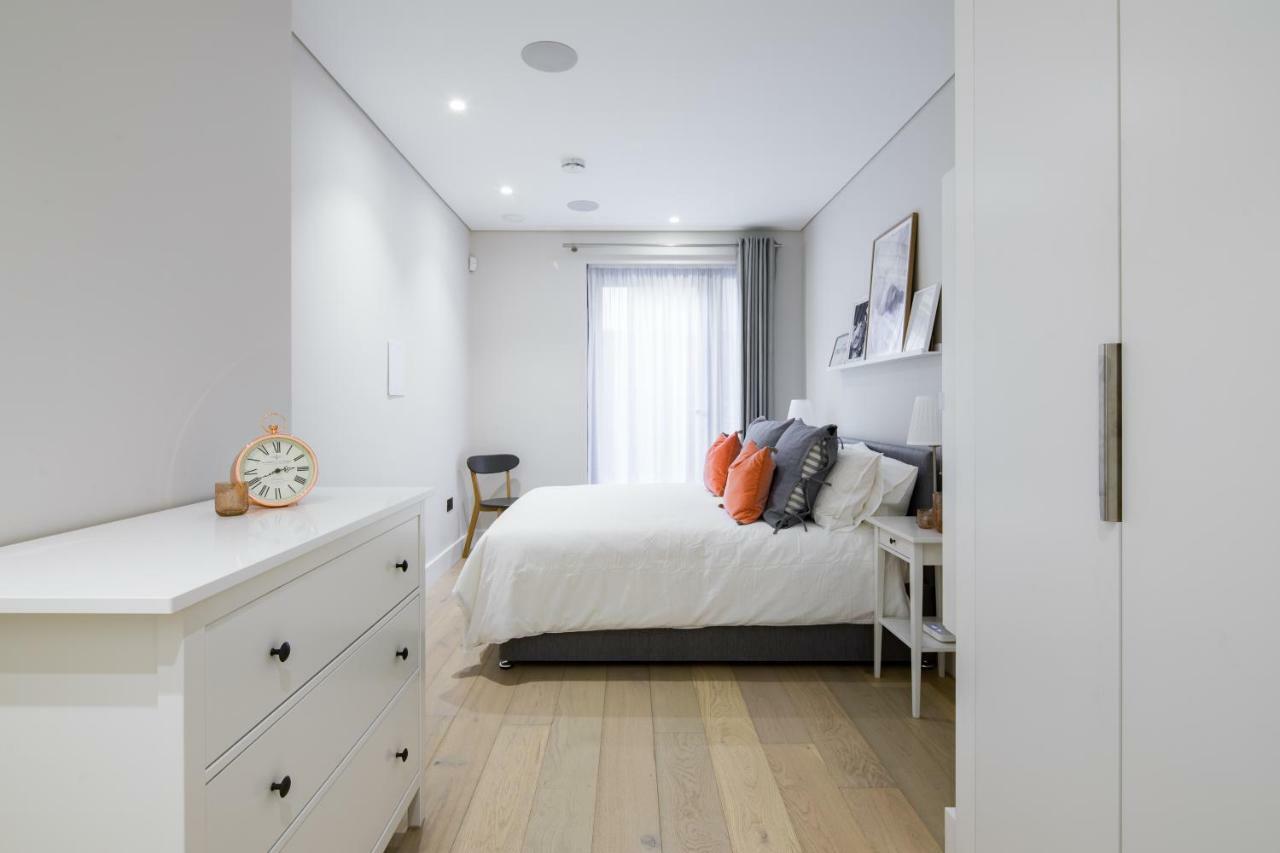 VI Castle Lane Apartment Londra Exterior foto