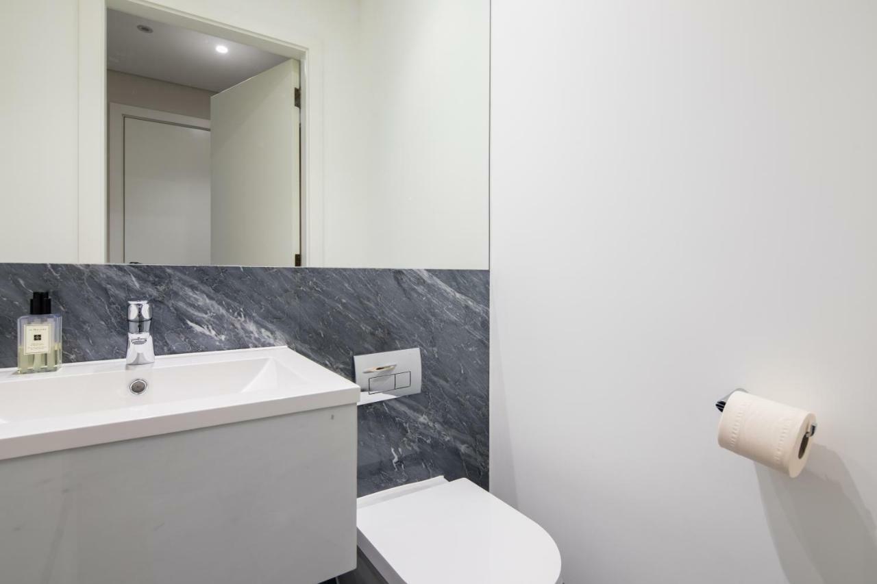 VI Castle Lane Apartment Londra Exterior foto