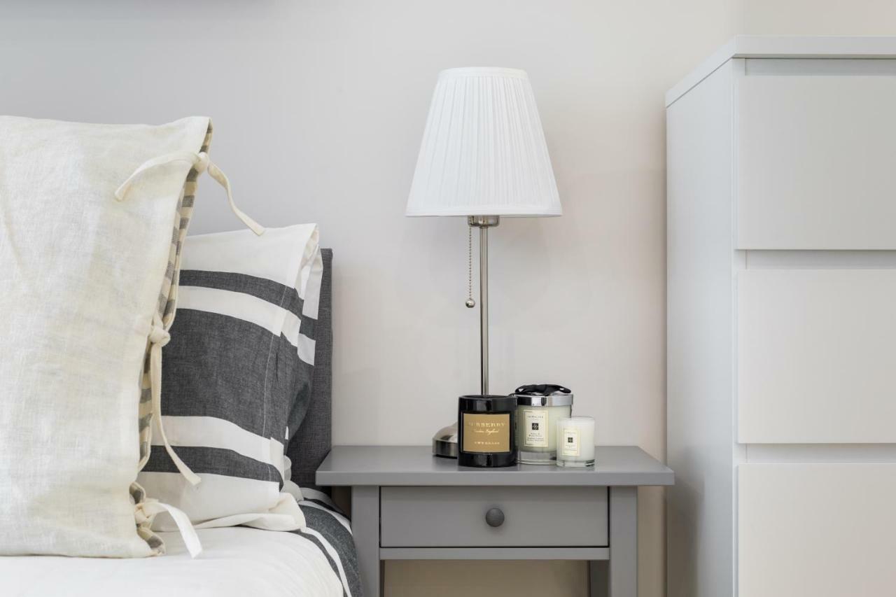 VI Castle Lane Apartment Londra Exterior foto